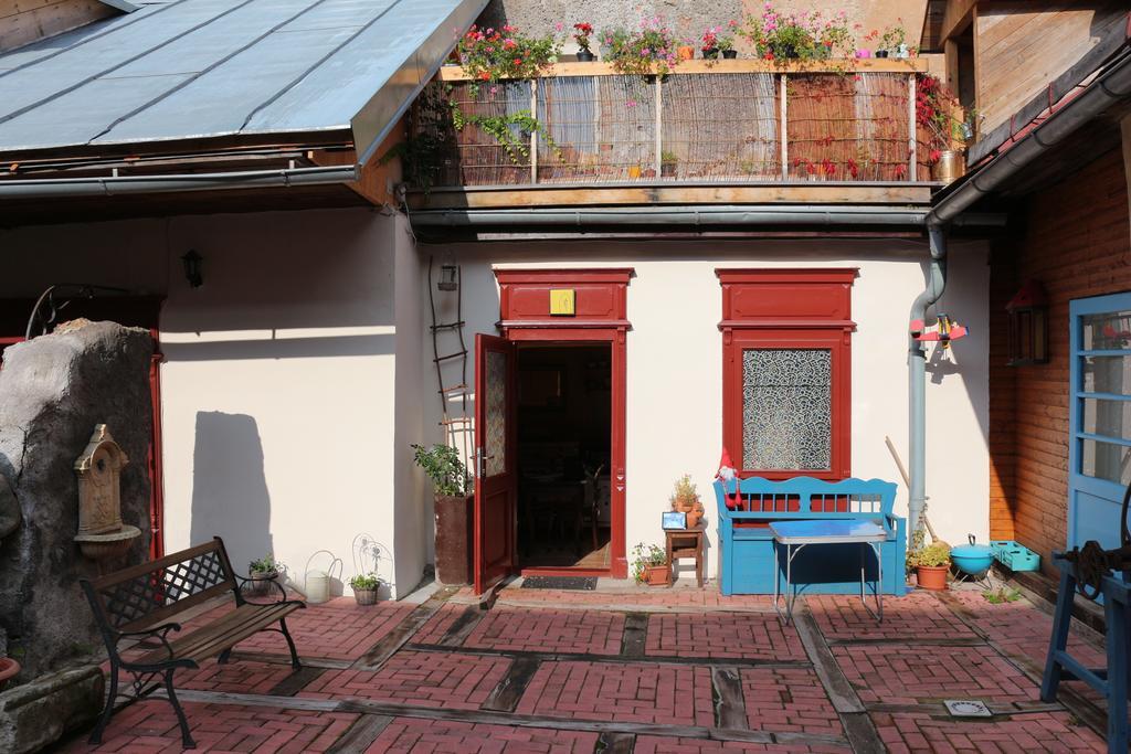 Apartman Na Zlatom Dvore Banska Stiavnica Ruang foto