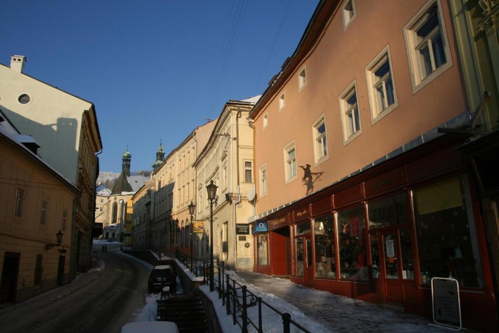 Apartman Na Zlatom Dvore Banska Stiavnica Bagian luar foto