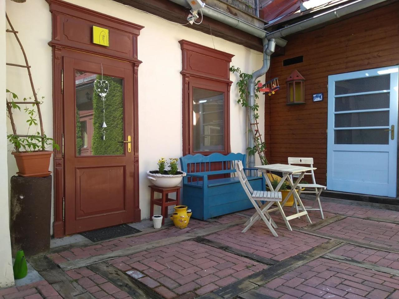 Apartman Na Zlatom Dvore Banska Stiavnica Bagian luar foto